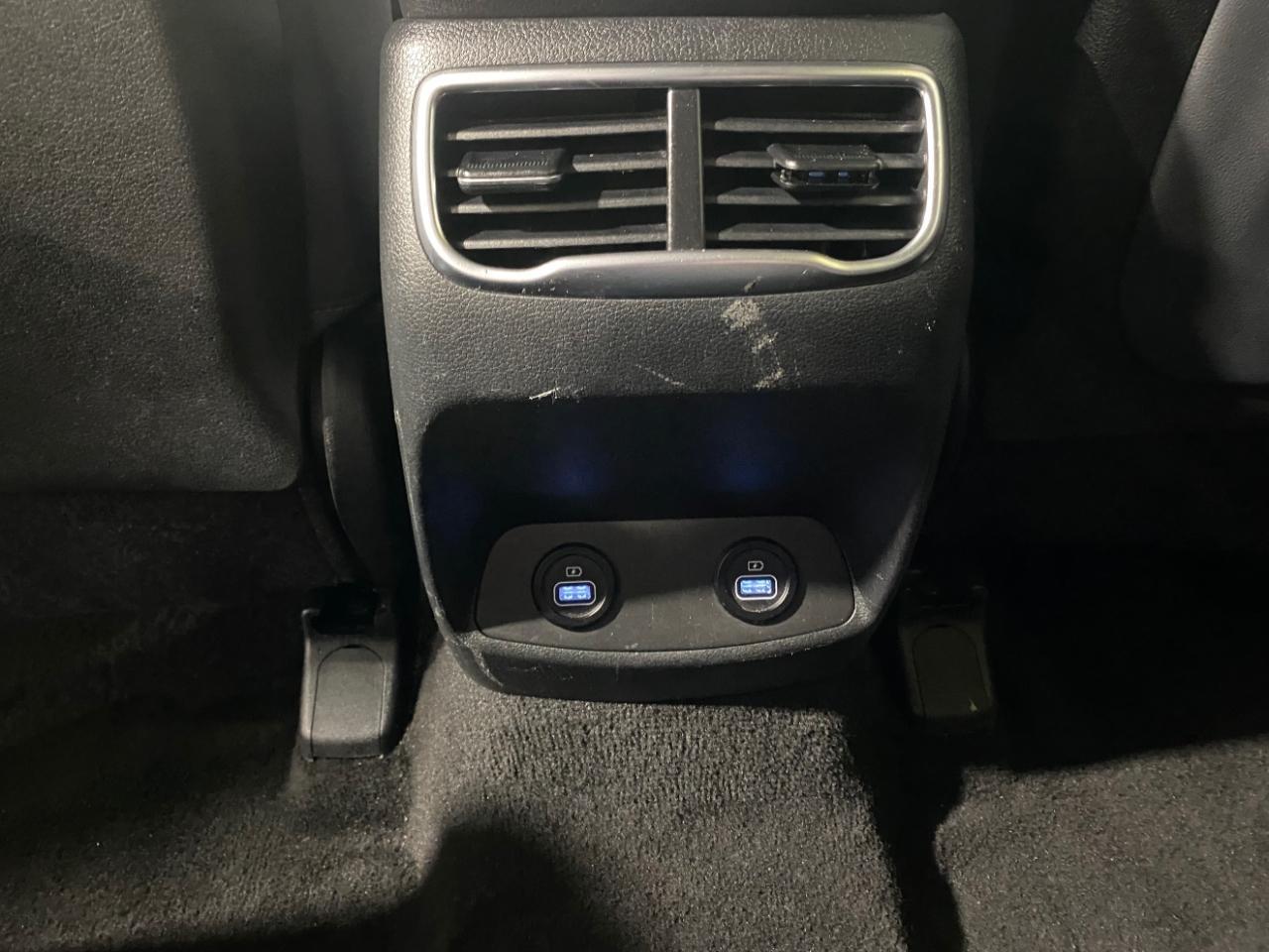 Hyundai Santa Fe SE AWD 2021