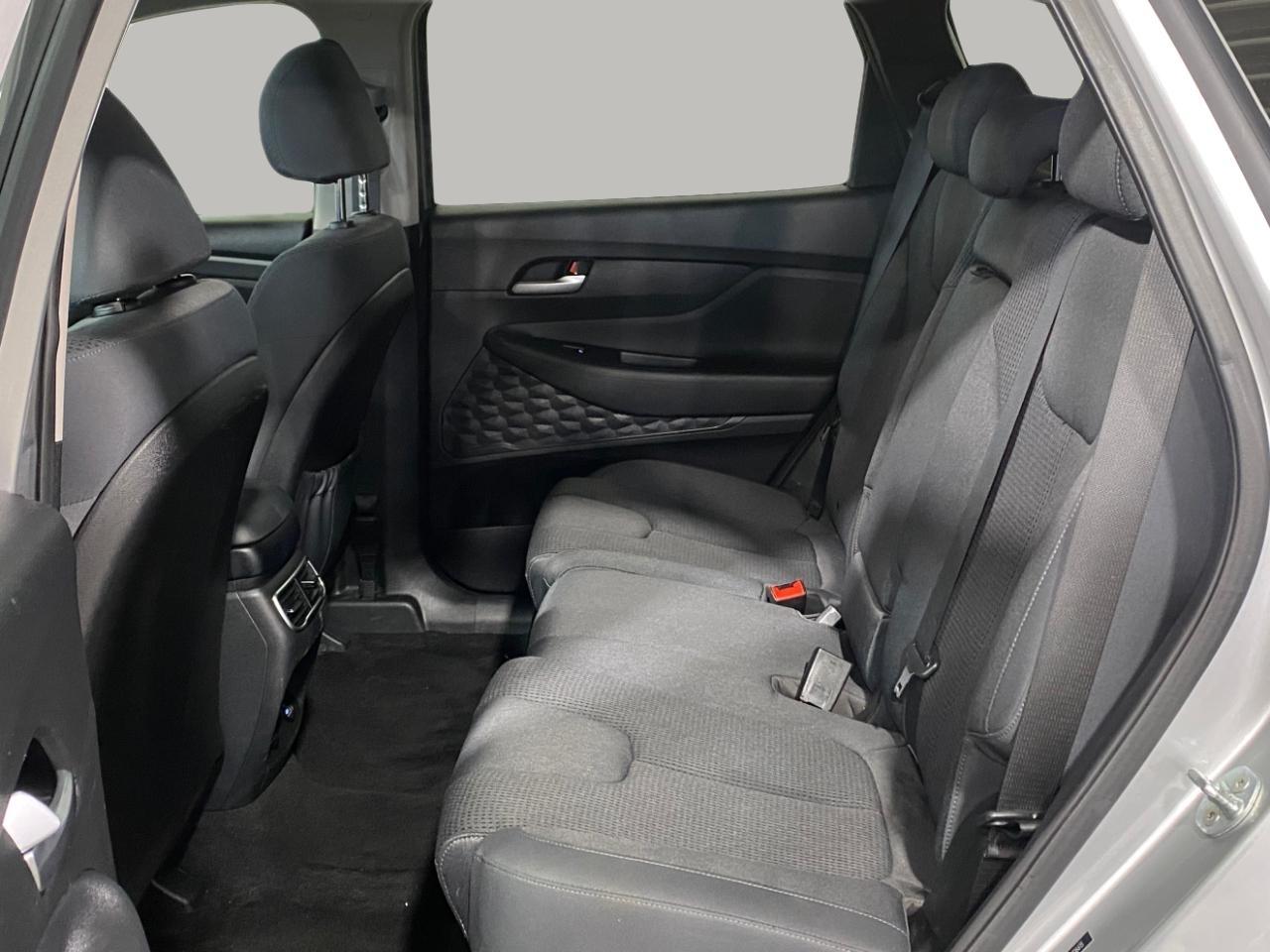 Hyundai Santa Fe SE AWD 2021