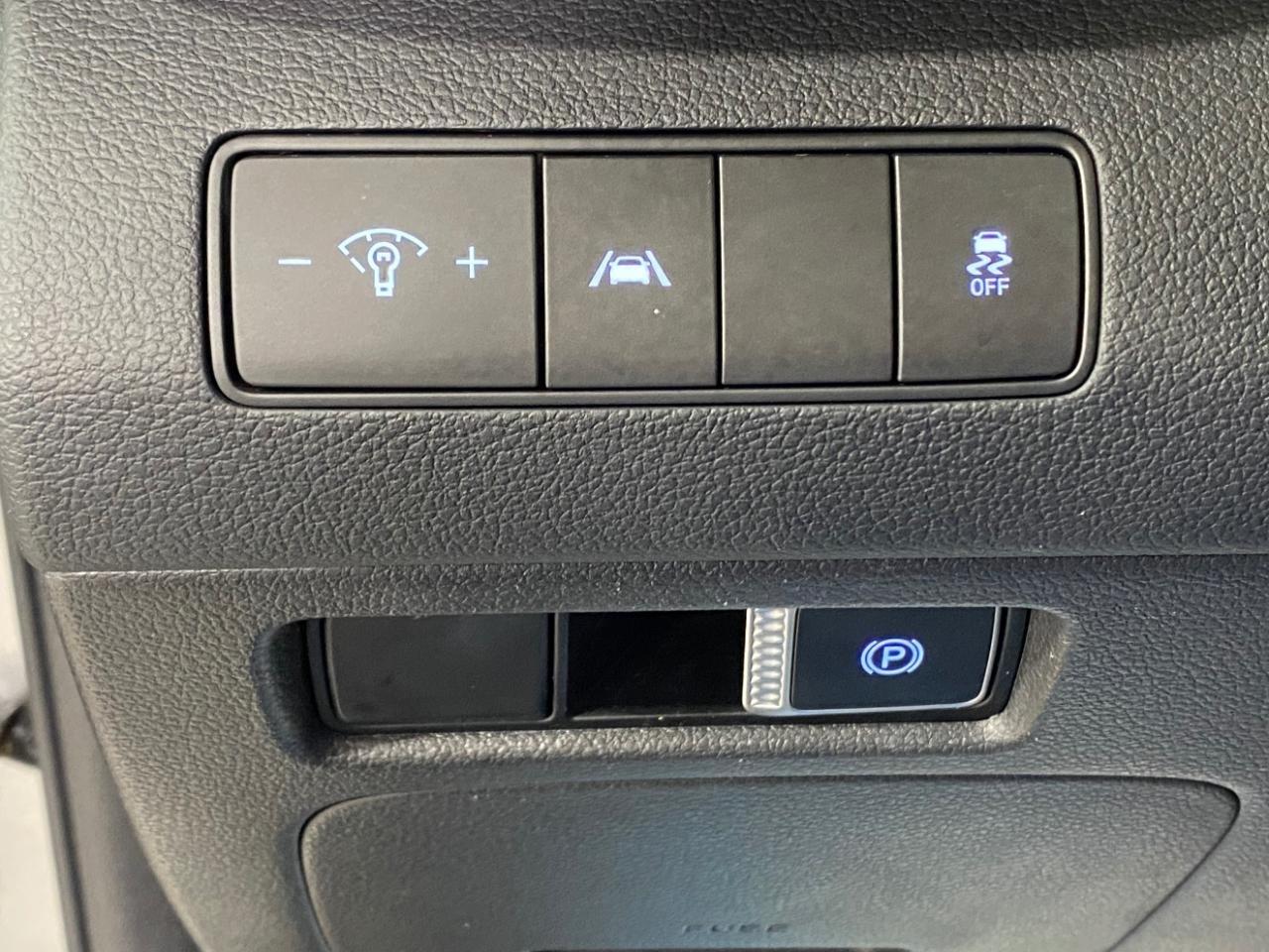 Hyundai Santa Fe SE AWD 2021