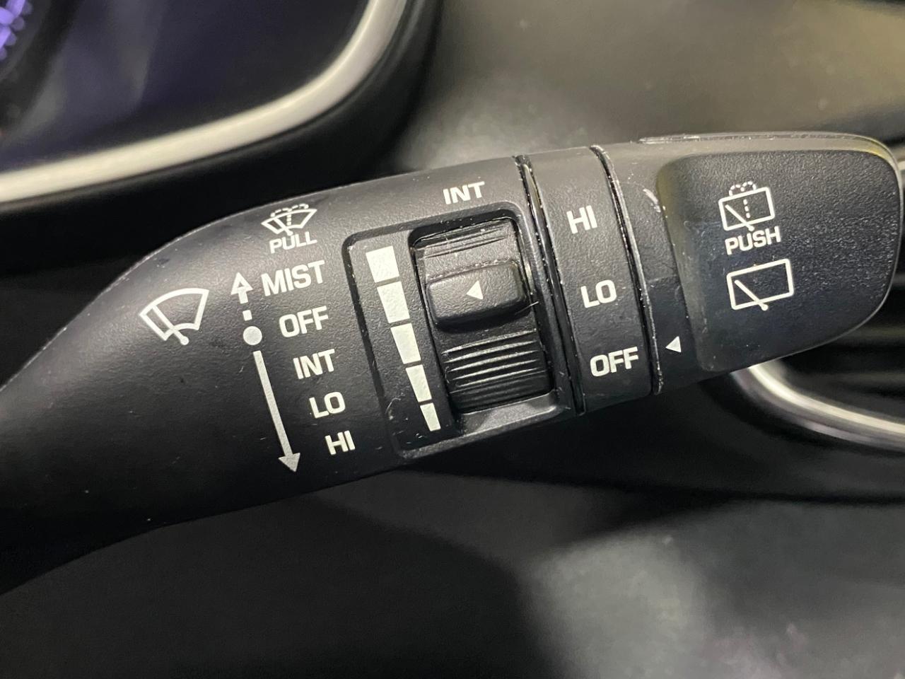 Hyundai Santa Fe SE AWD 2021