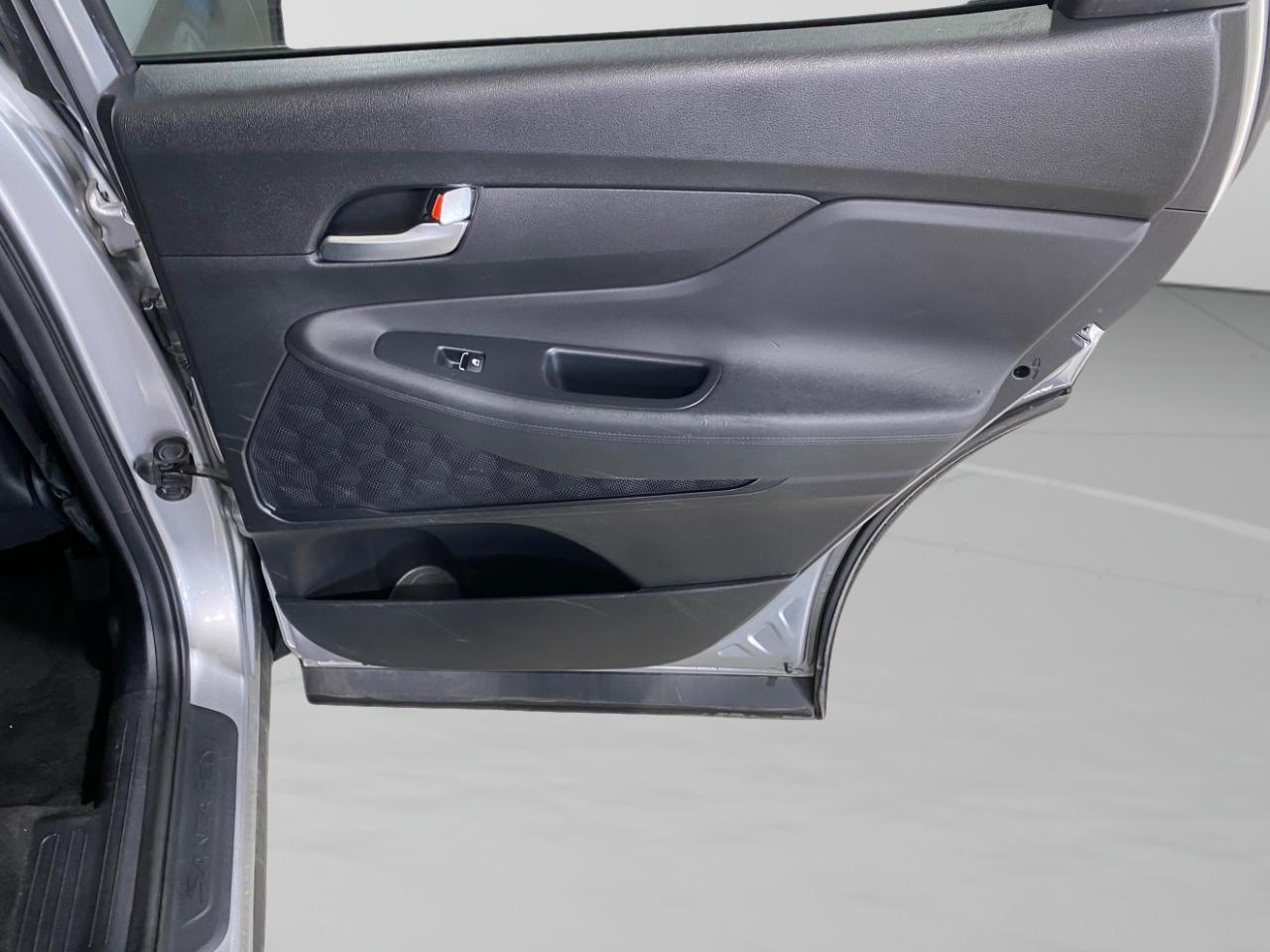 Hyundai Santa Fe SE AWD 2021