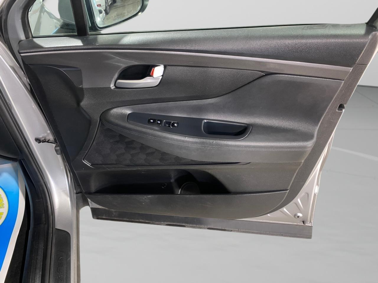 Hyundai Santa Fe SE AWD 2021