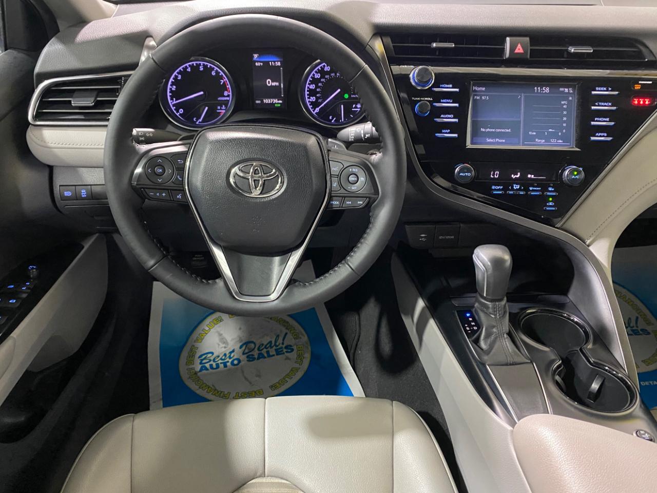 Toyota Camry XLE 2019