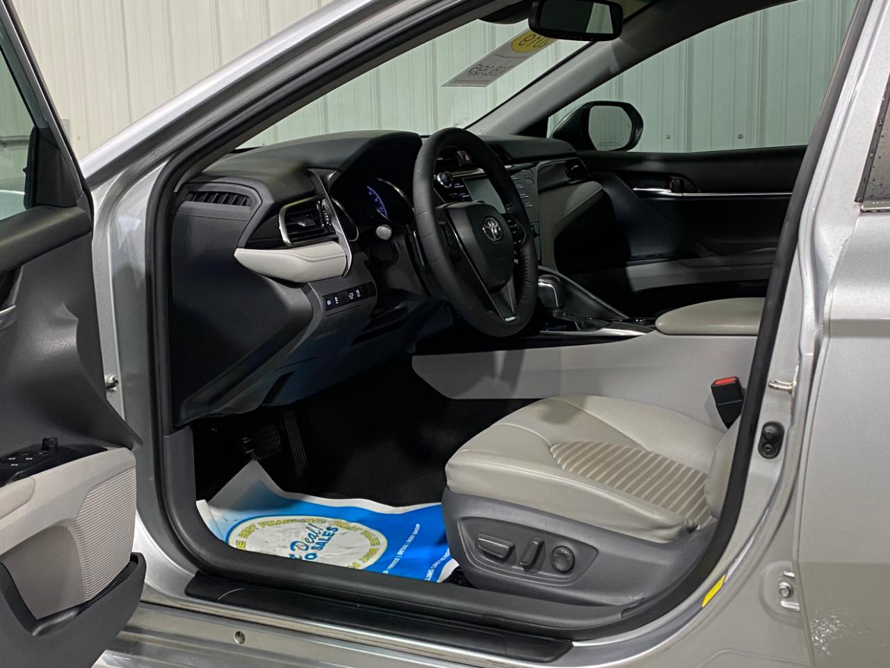 Toyota Camry XLE 2019