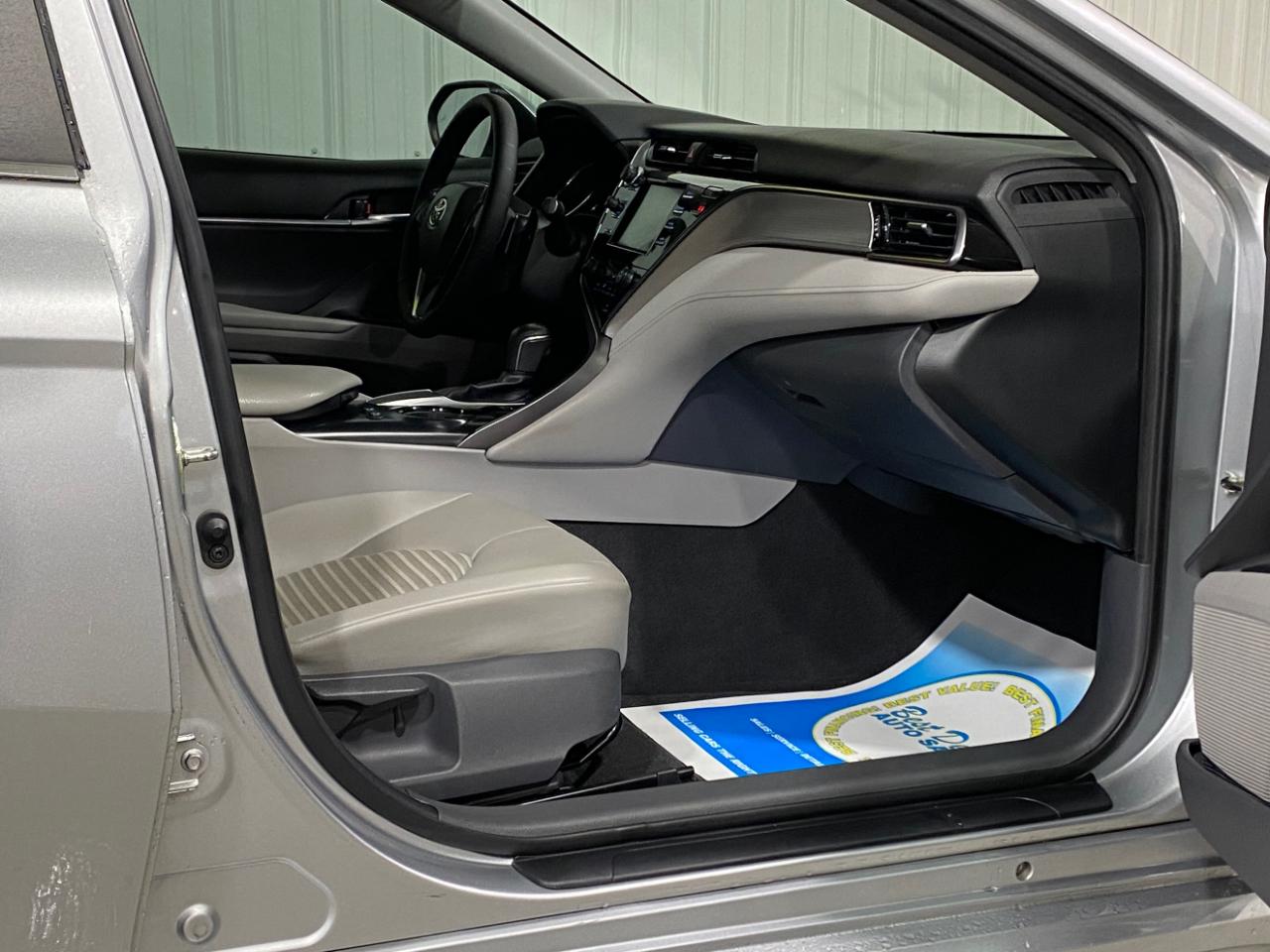 Toyota Camry XLE 2019
