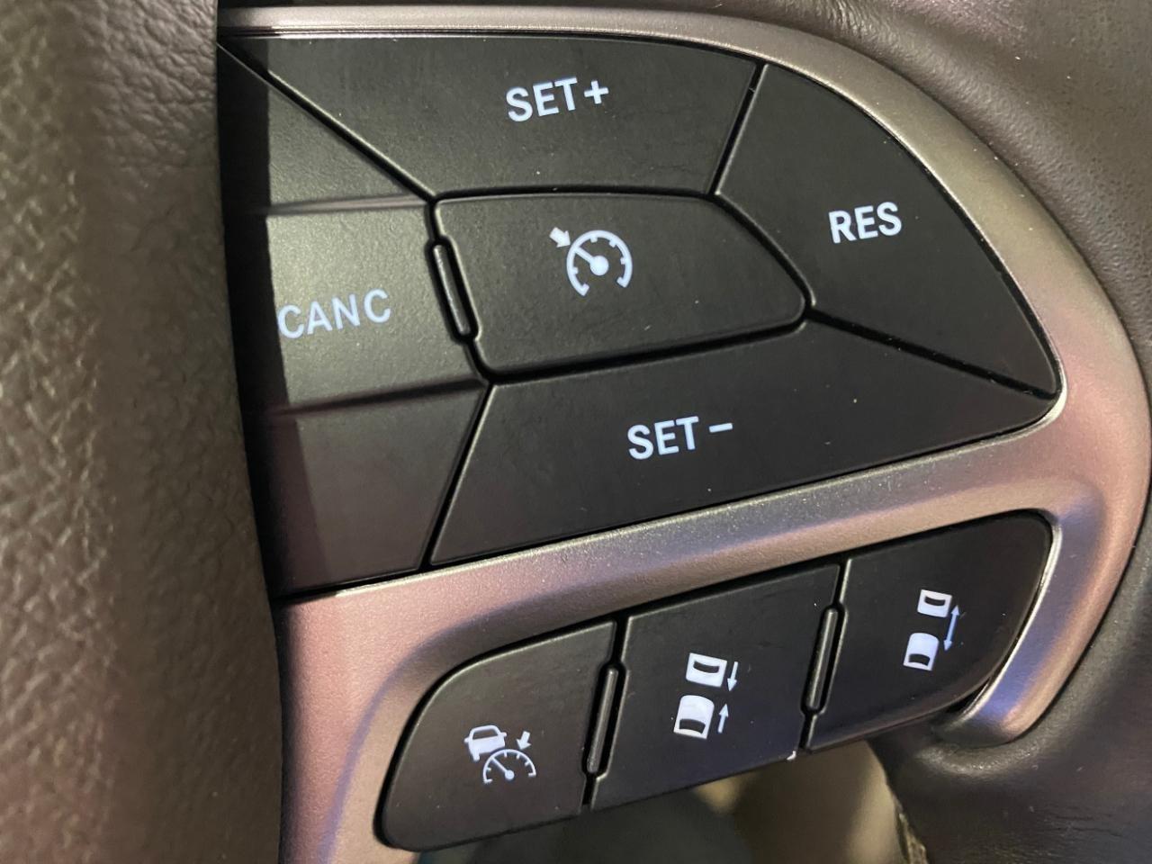 Jeep Grand Cherokee Overland 4WD 2020