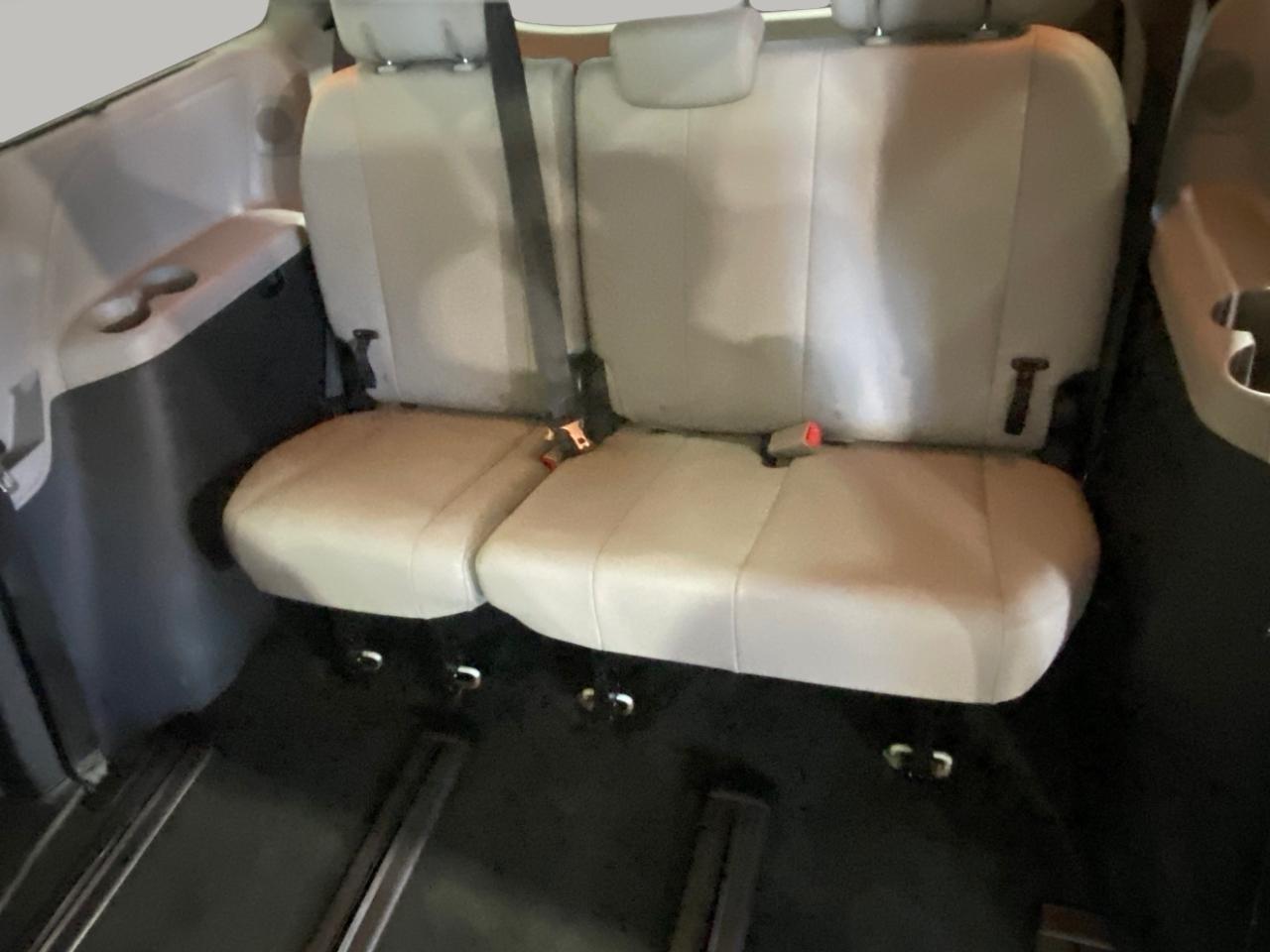 Toyota Sienna Limited AWD 7-Passenger V6 2015