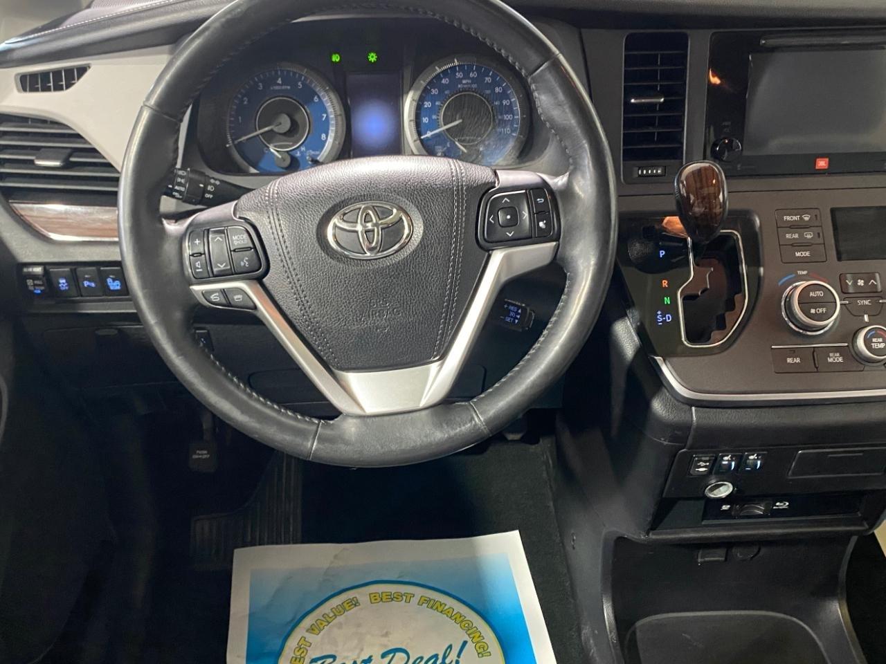 Toyota Sienna Limited AWD 7-Passenger V6 2015