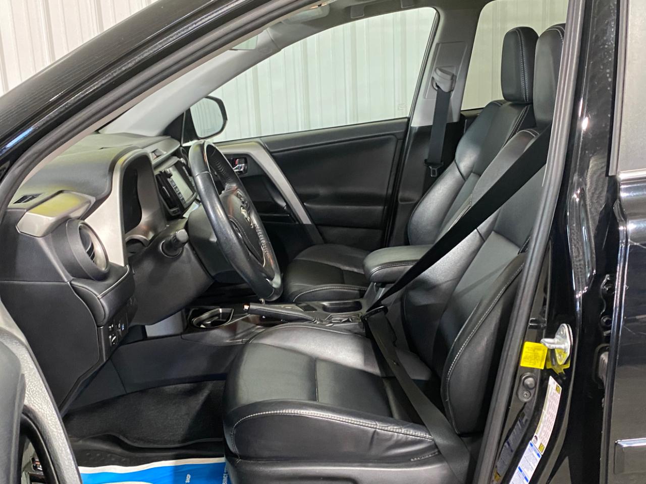 Toyota RAV4 Limited AWD 2017