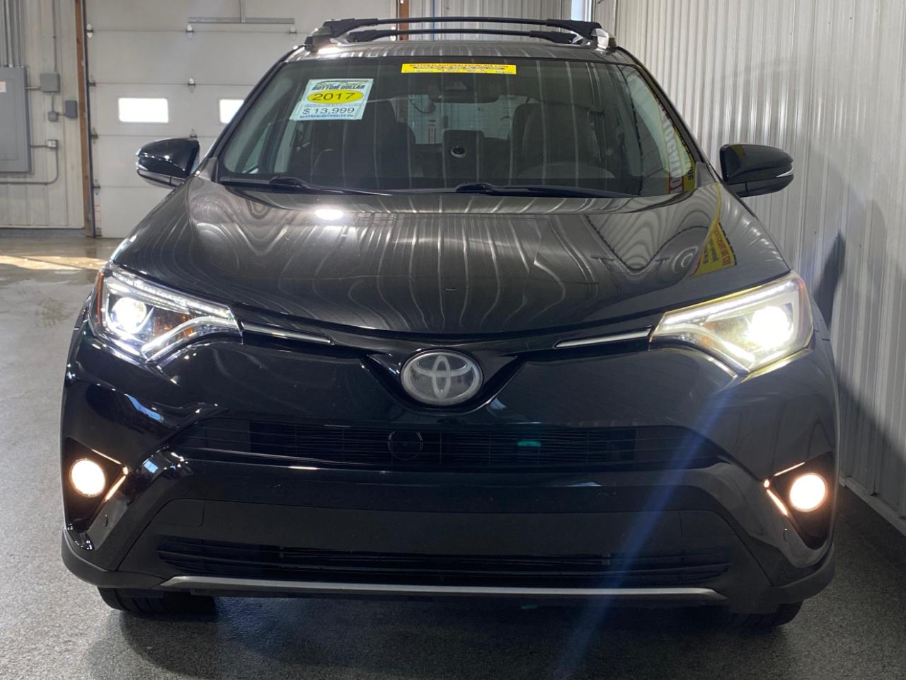 Toyota RAV4 Limited AWD 2017