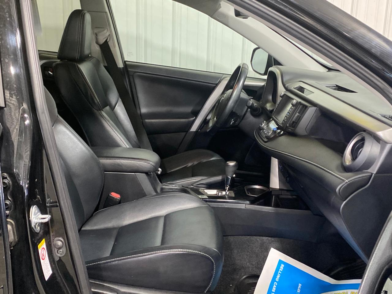Toyota RAV4 Limited AWD 2017