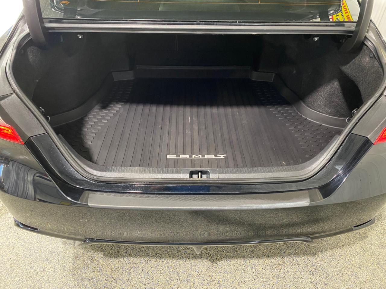 Toyota Camry XLE 2019