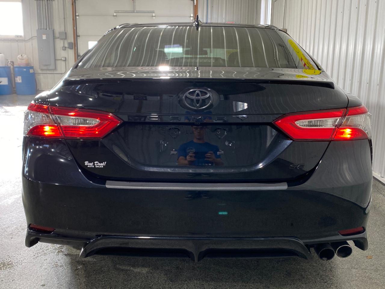 Toyota Camry XLE 2019