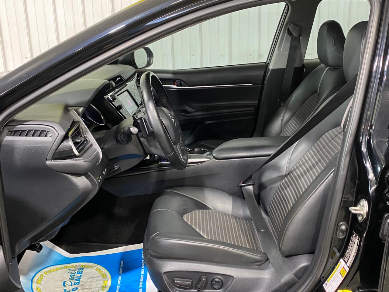 Toyota Camry XLE 2019