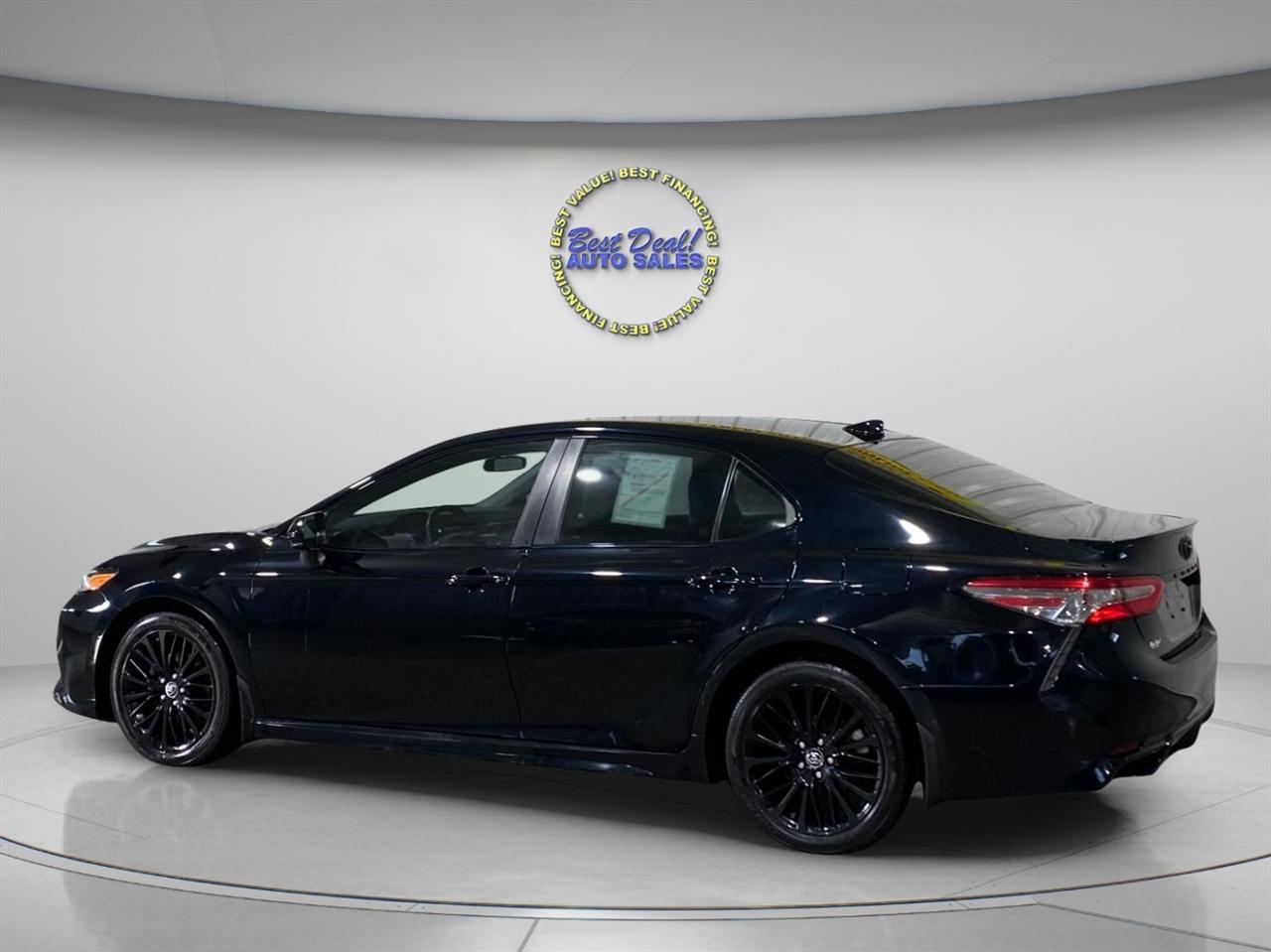 Toyota Camry SE 2019