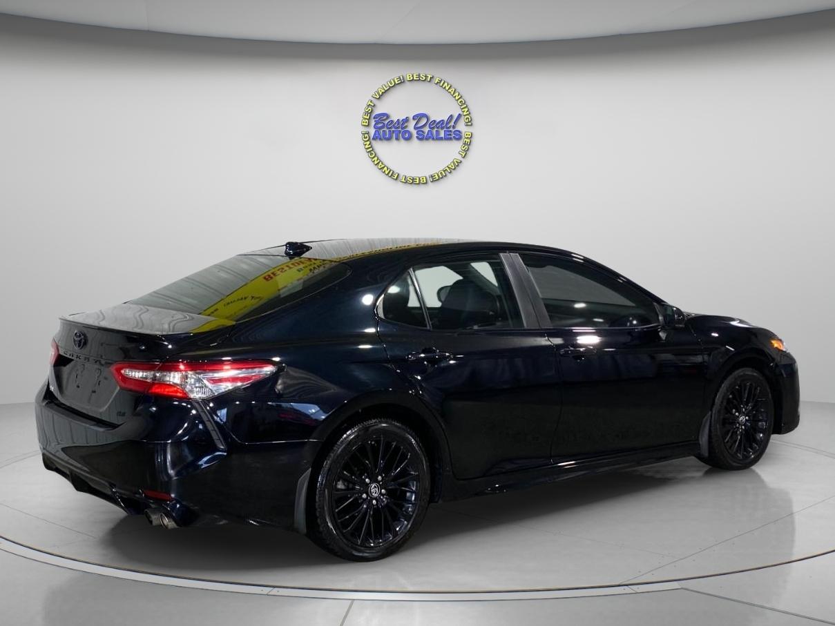 Toyota Camry SE 2019