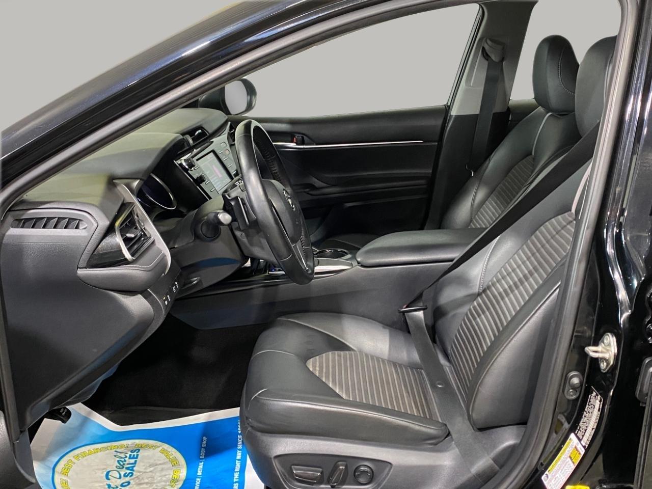 Toyota Camry SE 2019
