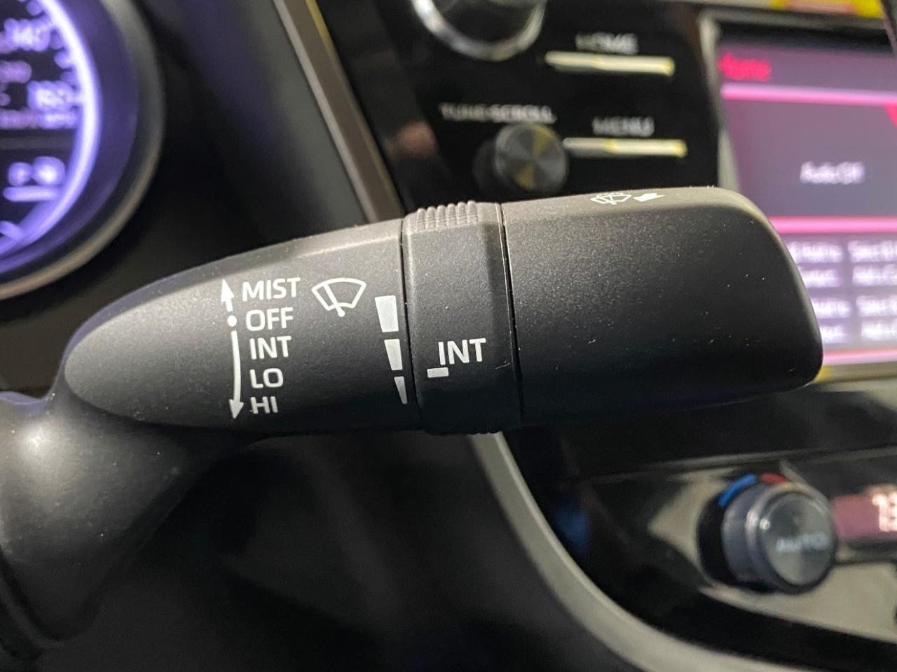 Toyota Camry SE 2019