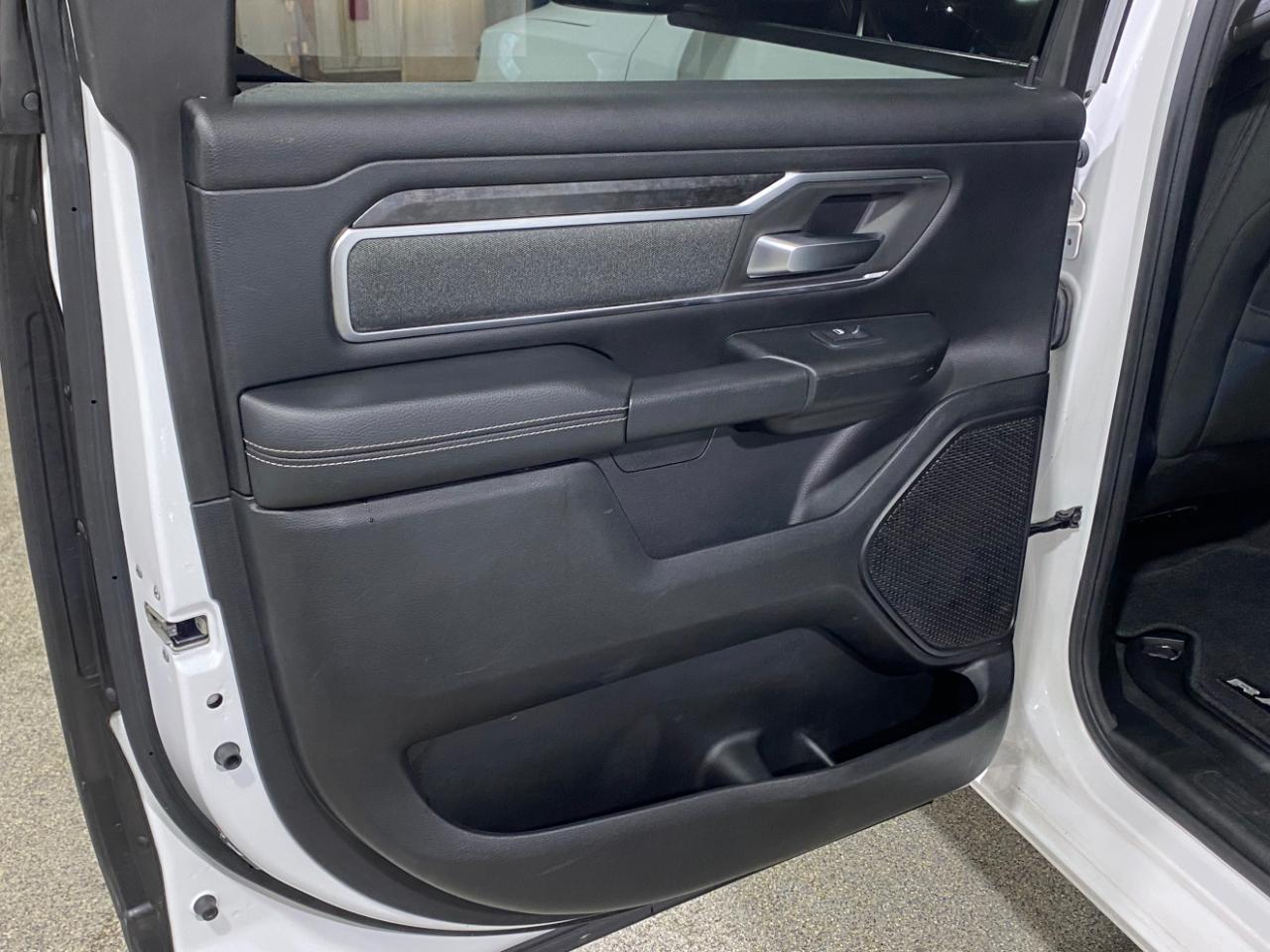 RAM 1500 Big Horn Crew Cab SWB 4WD 2019