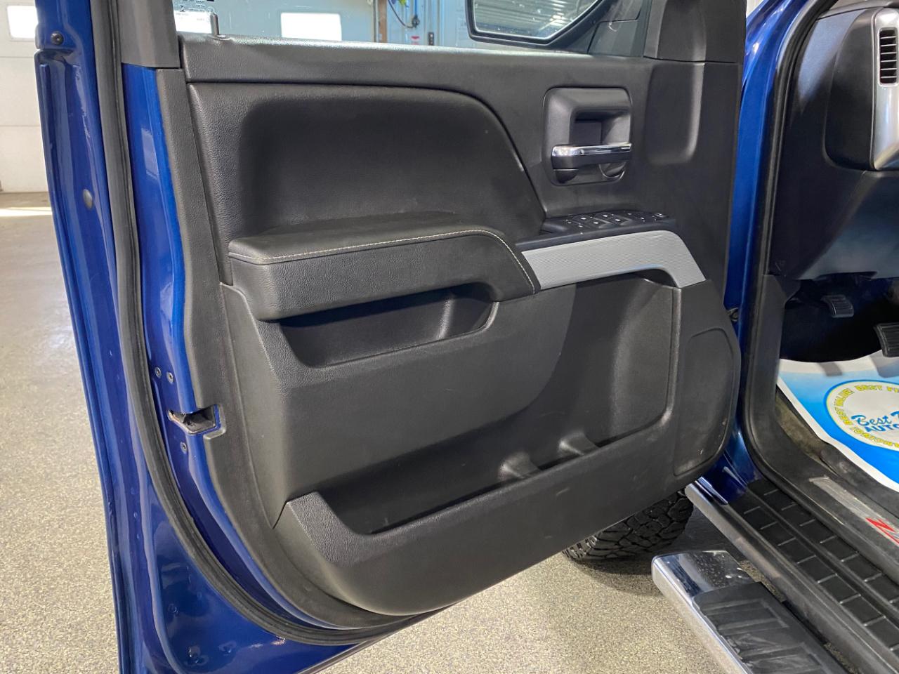 Chevrolet Silverado 1500 LT Crew Cab Long Box 4WD 2015
