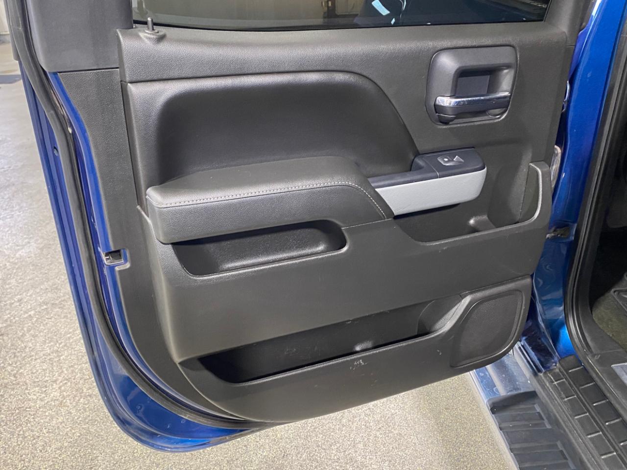 Chevrolet Silverado 1500 LT Crew Cab Long Box 4WD 2015