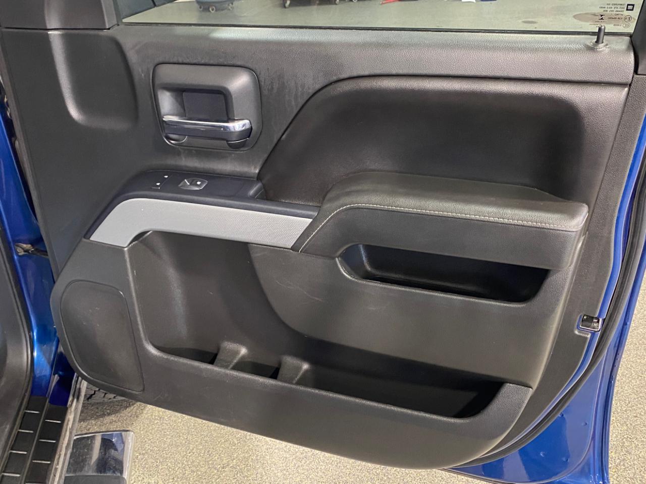 Chevrolet Silverado 1500 LT Crew Cab Long Box 4WD 2015