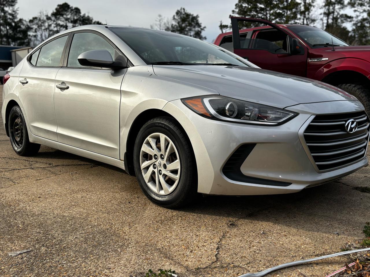 2017 Hyundai Elantra SE 6AT