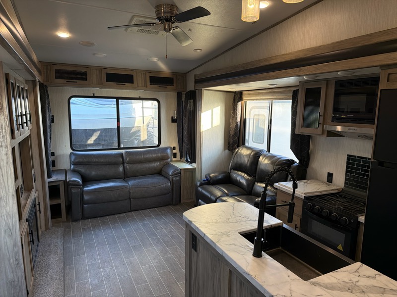 Forest River Arctic Wolf  2020