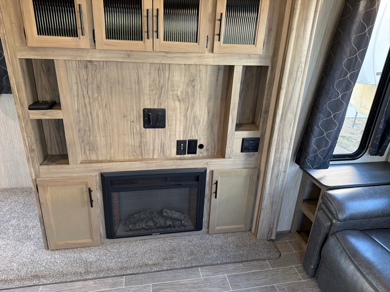 Forest River Arctic Wolf  2020