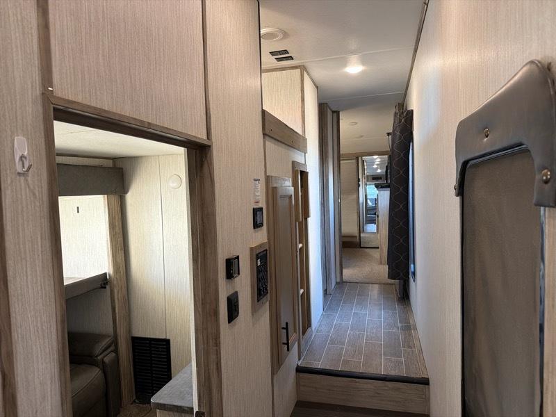 Forest River Arctic Wolf  2020