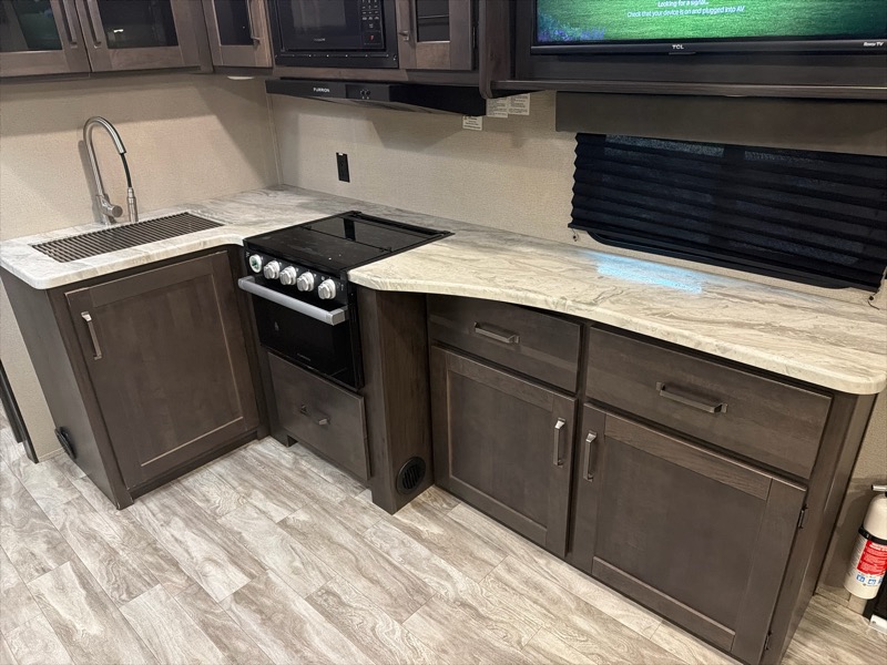 Grand Design Transcend  2022