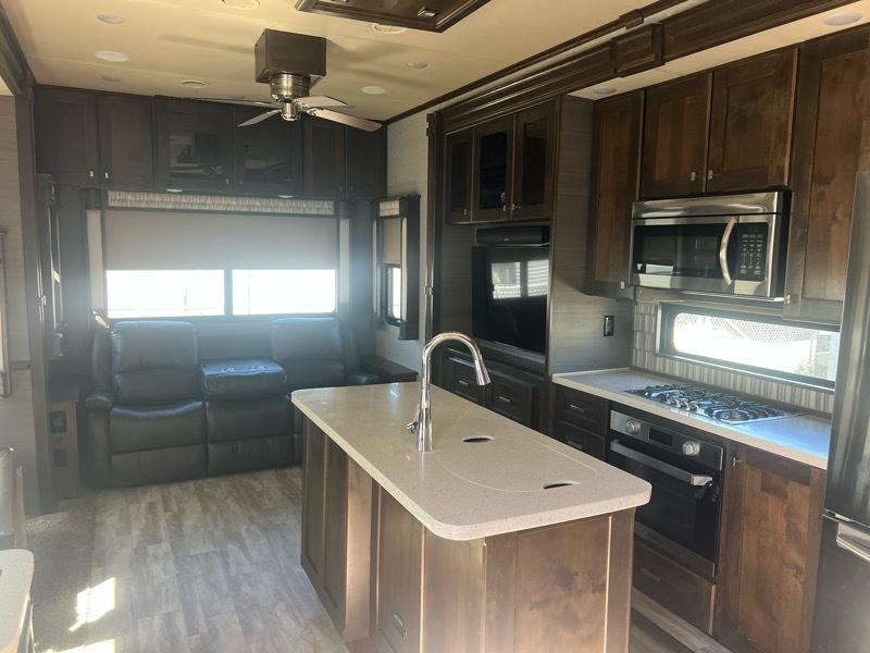 Vanleigh Vilano  2019