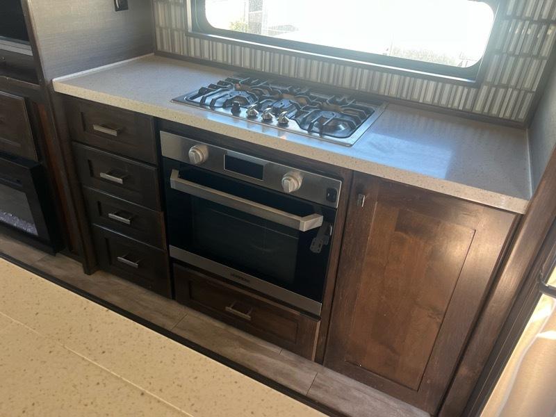 Vanleigh Vilano  2019