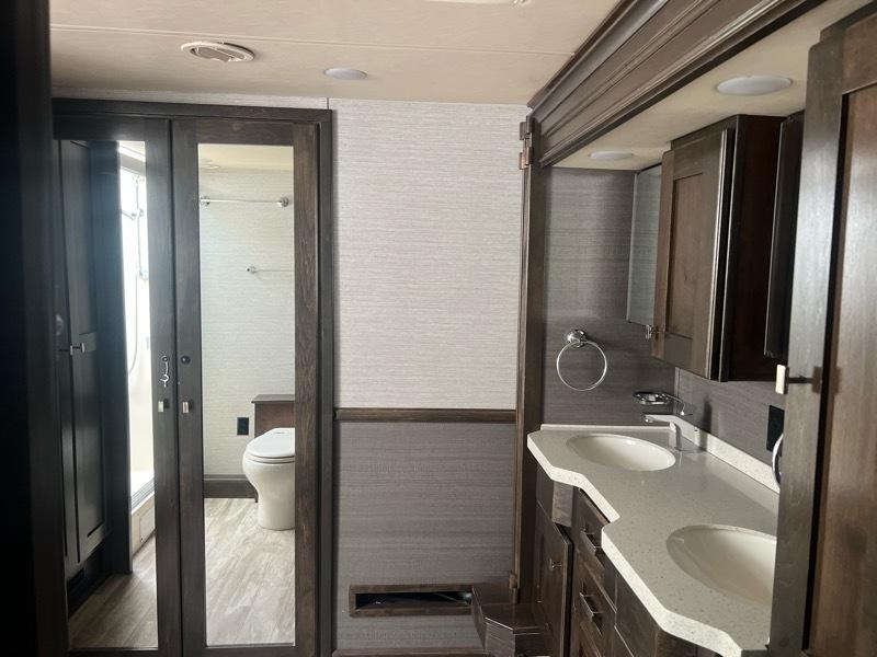 Vanleigh Vilano  2019