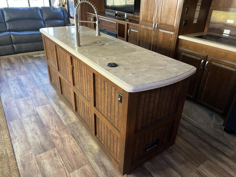 Forest River Cardinal  2016