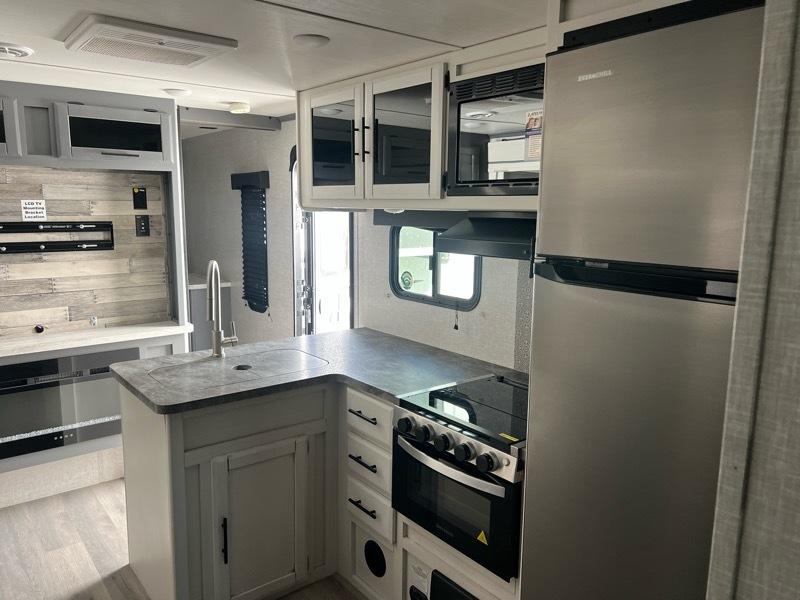 CrossRoads RV Volante  2023