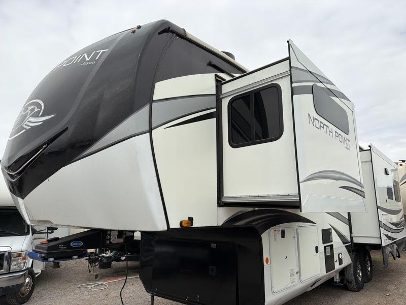 Jayco North Point  2022