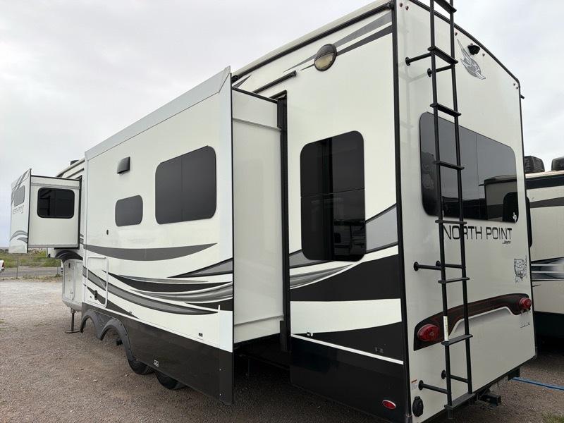 Jayco North Point  2022