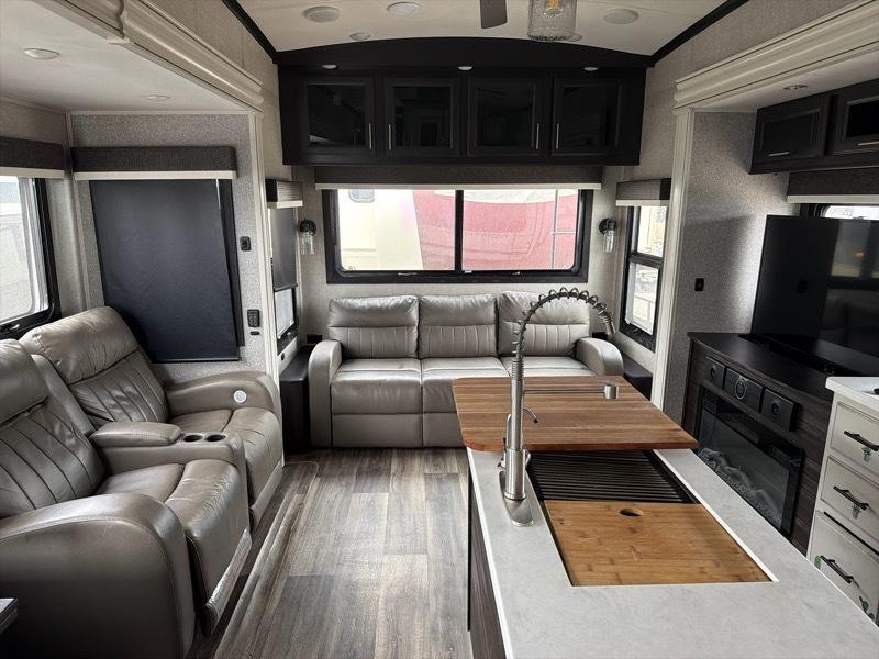 Jayco North Point  2022