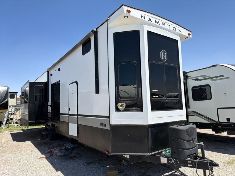 CrossRoads RV Hampton  2023