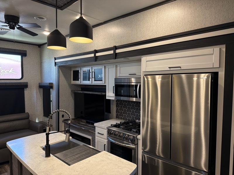 CrossRoads RV Hampton  2023