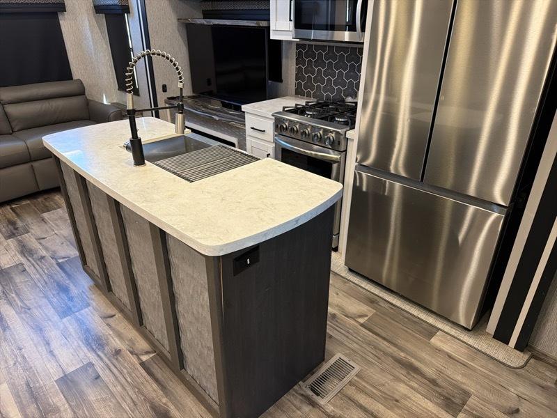 CrossRoads RV Hampton  2023