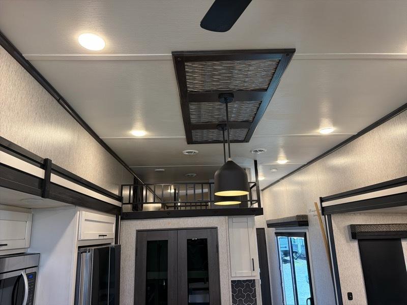 CrossRoads RV Hampton  2023