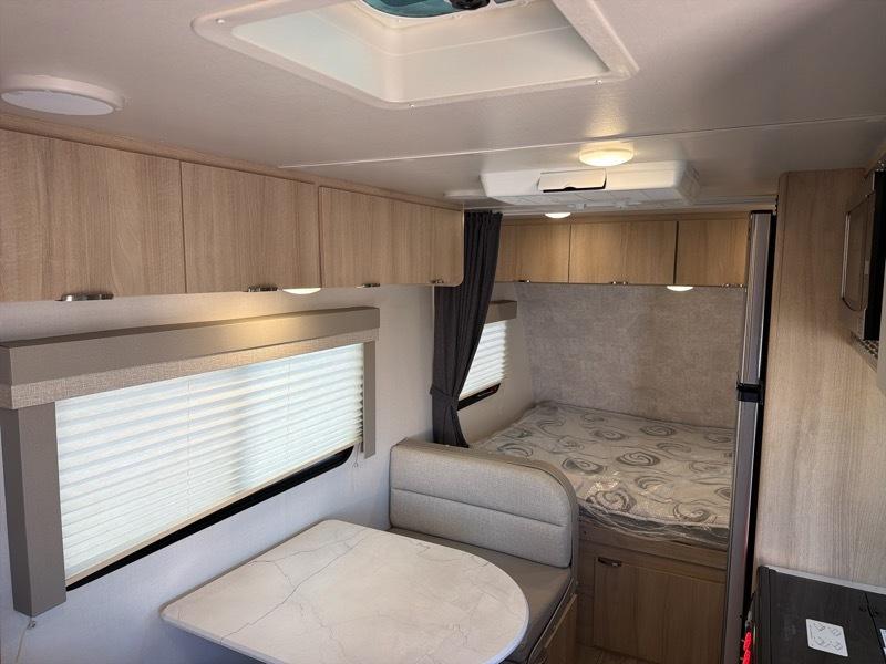 Winnebago Micro Minnie  2024