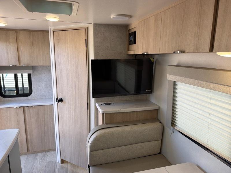 Winnebago Micro Minnie  2024