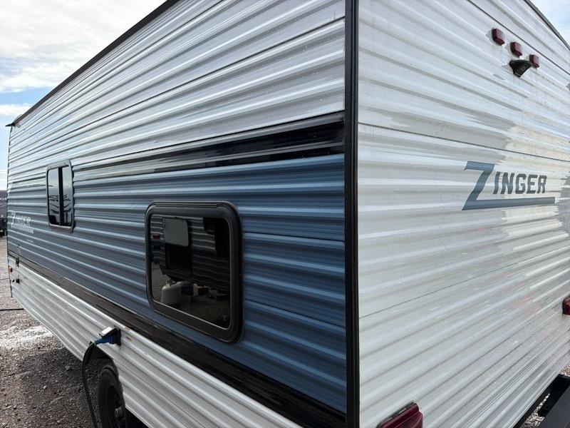 CrossRoads RV Zinger  2025