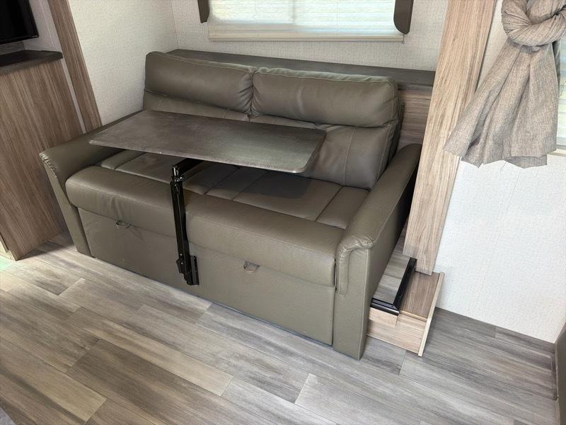Winnebago Micro Minnie  2021