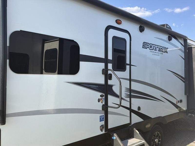 Venture RV Sport Trek  2022