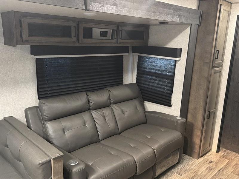 Venture RV Sport Trek  2022