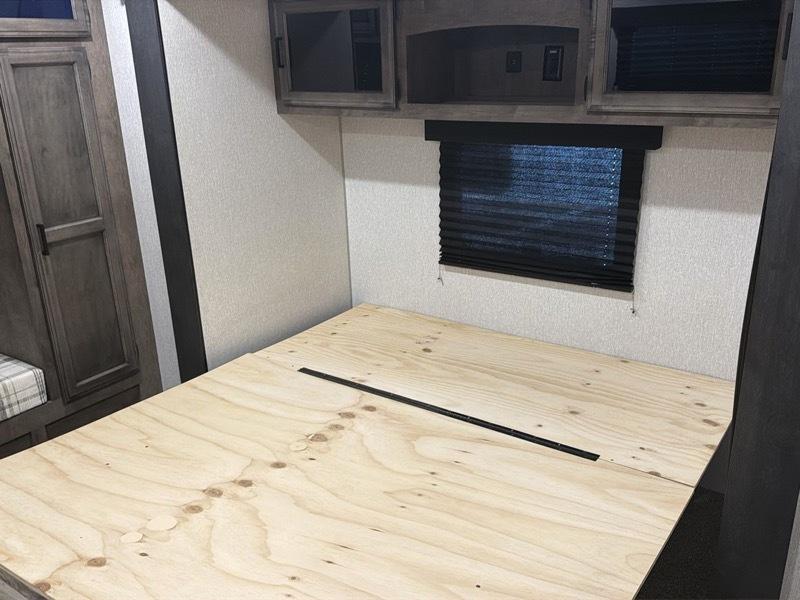Venture RV Sport Trek  2022